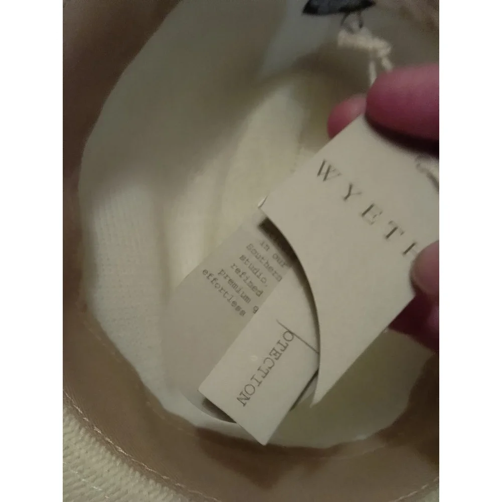 New With Tags Wyeth Corsica In Ivory Woman's Hat Size Is One Size